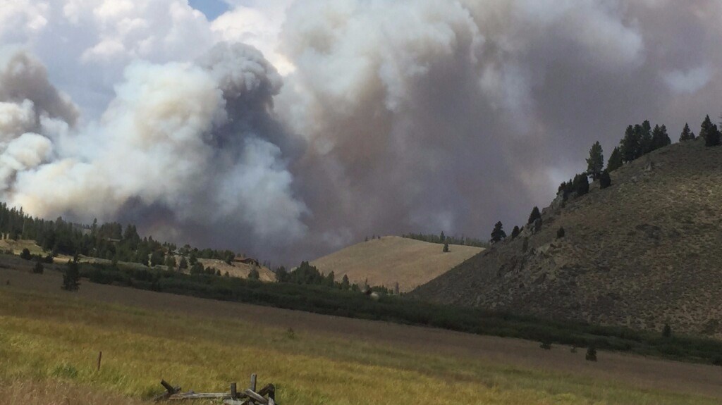 Dry Creek Fire near Stanley Lake grows to 1,200 acres